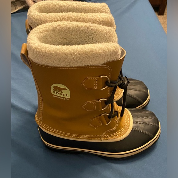 Sorel Yoot Pac Youth Tan Waterproof Snow Boots - Picture 5 of 10